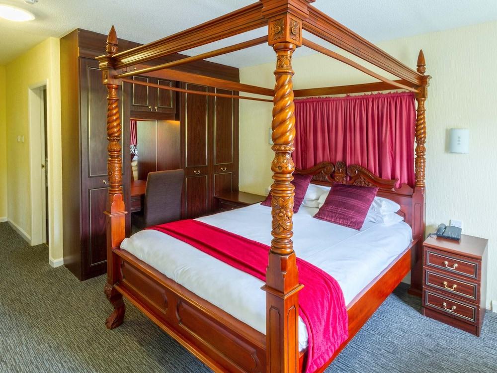 Springfield Hotel & Health Club Halkyn Екстериор снимка