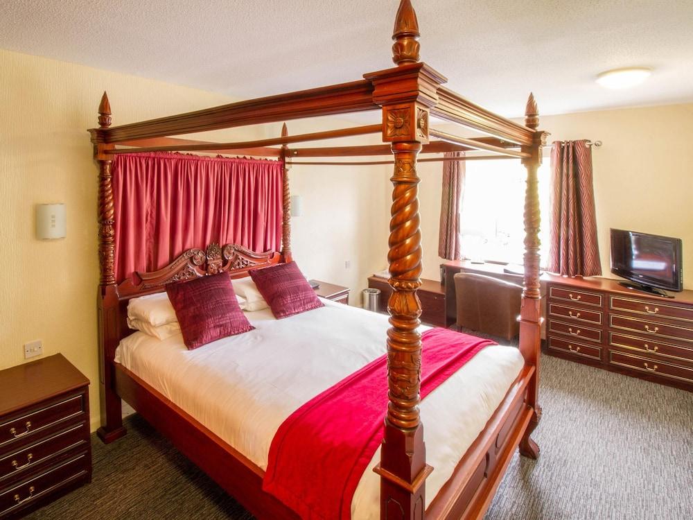 Springfield Hotel & Health Club Halkyn Екстериор снимка